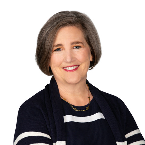 BO8A9625Xsocialmedia head